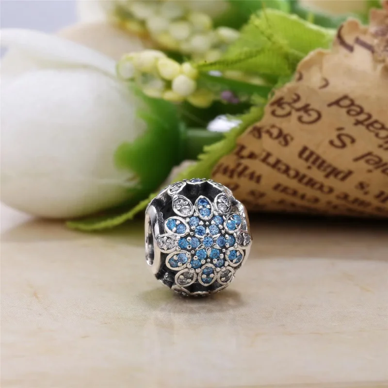 (bilde for) Pandora Crystallised Snowflake Charm - 791760NBLMX - Vis 3