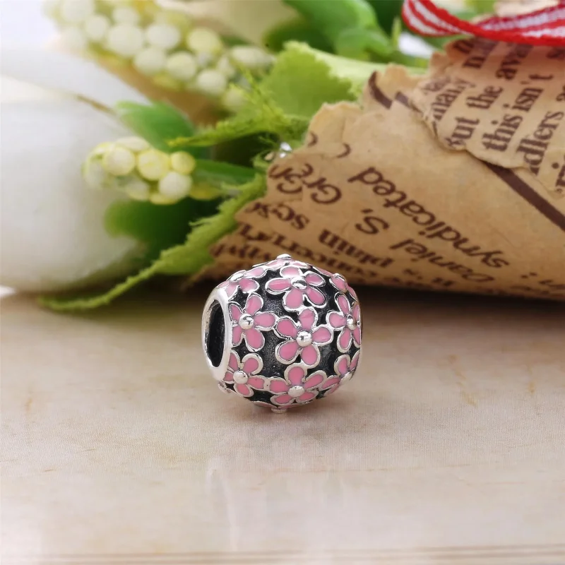 (bilde for) PANDORA Daisy Meadow Charm - 791494EN12B - Vis 2