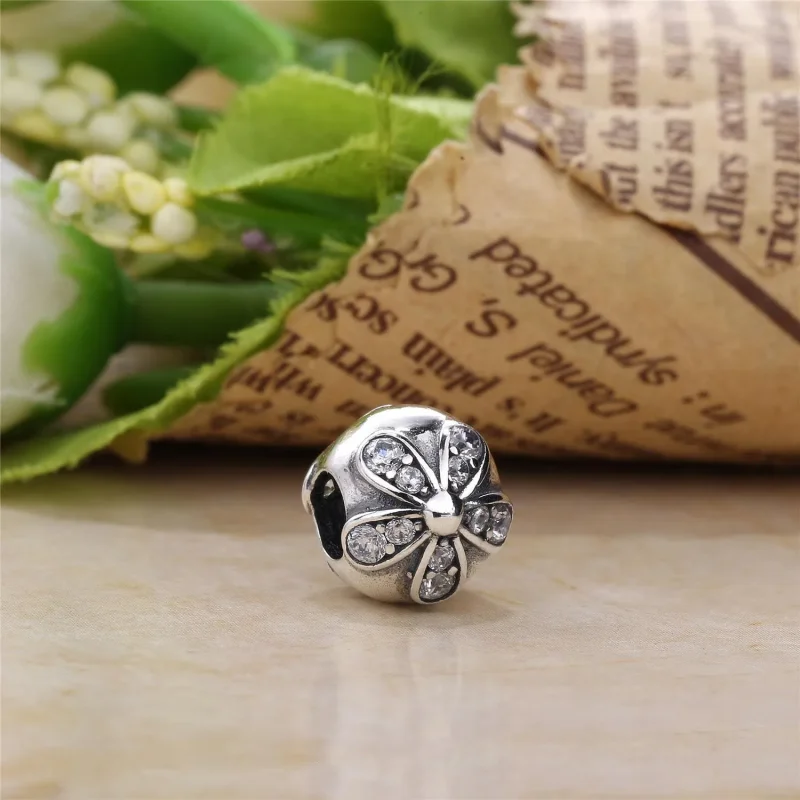 (bilde for) PANDORA Dazzling Daisies Clip Charm - 791493CZ - Vis 3