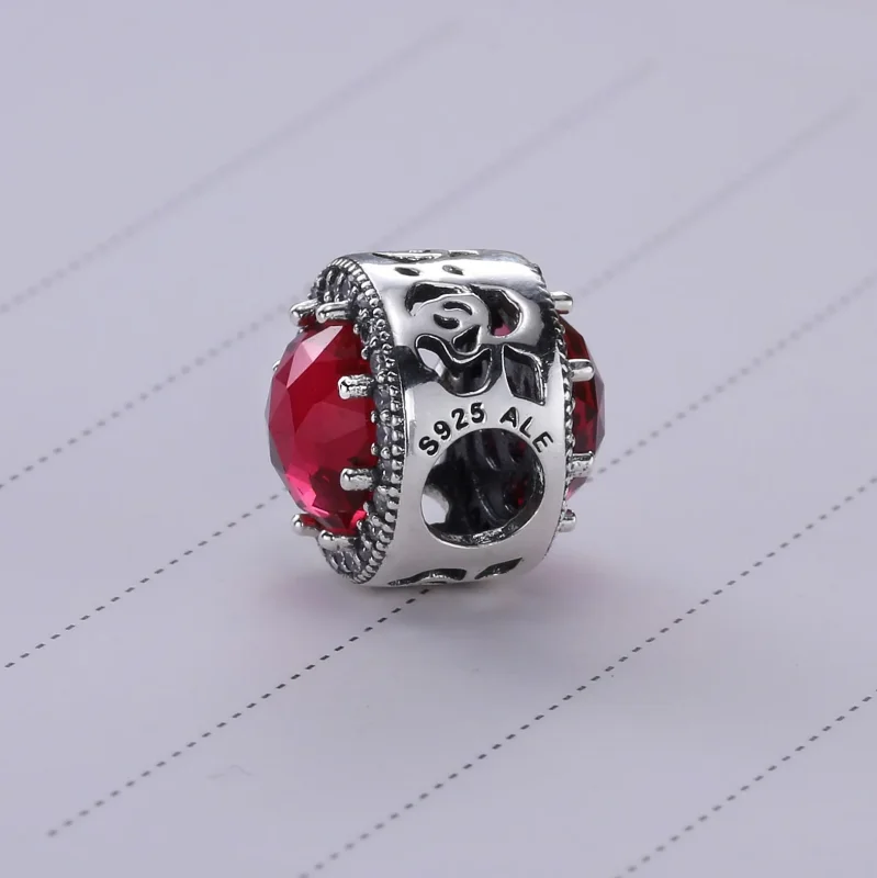 (bilde for) PANDORA Disney Belle's Radiant Rose Cerise Crystals Cu Charm - 792140ncc - Vis 4