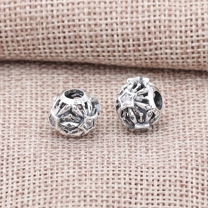 (bilde for) Pandora Disney Frozen snowflake openwork silver charm with cubic zirconia - 7915 - Vis 3