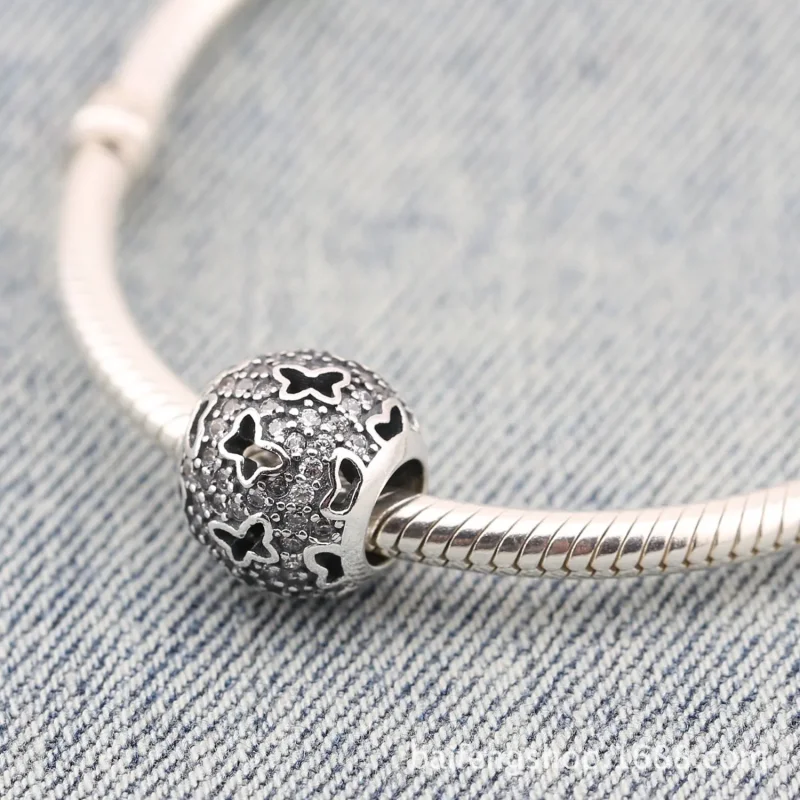 (bilde for) Pandora Fluttering Butterflies Charm - 791482CZ - Vis 2