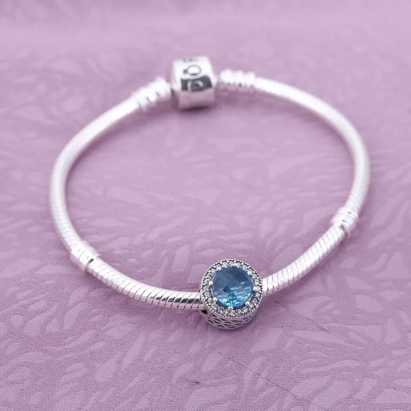 (bilde for) Pandora Funklende Himmelblå Charm - 791725NBS - Vis 2