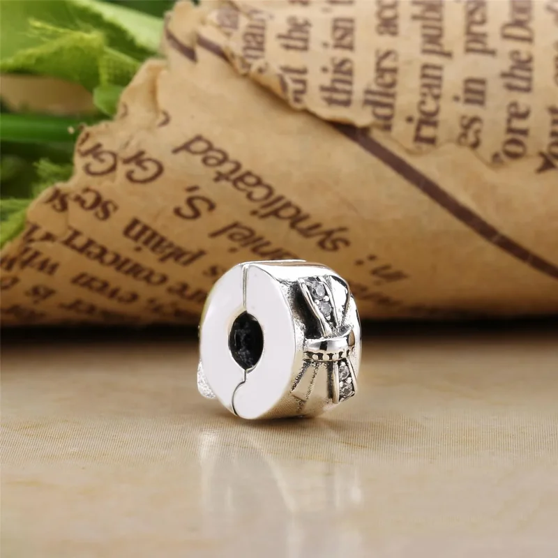 (bilde for) Pandora Funklende Sløyfe Klemmecharm - 797304CZ - Vis 2