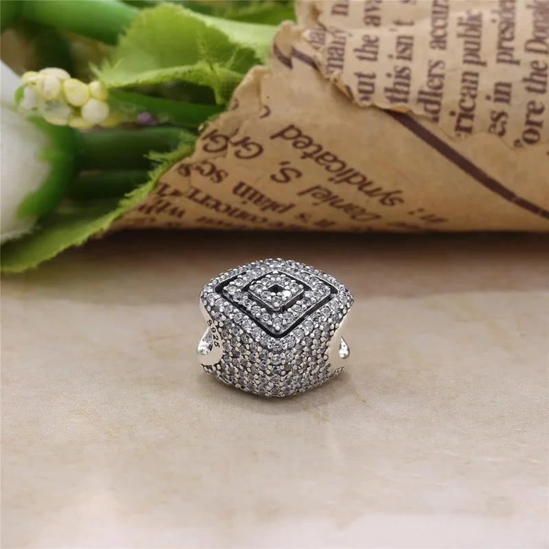 (bilde for) PANDORA Geometric Lines Clear CZ Charm - 796211cz - Vis 4