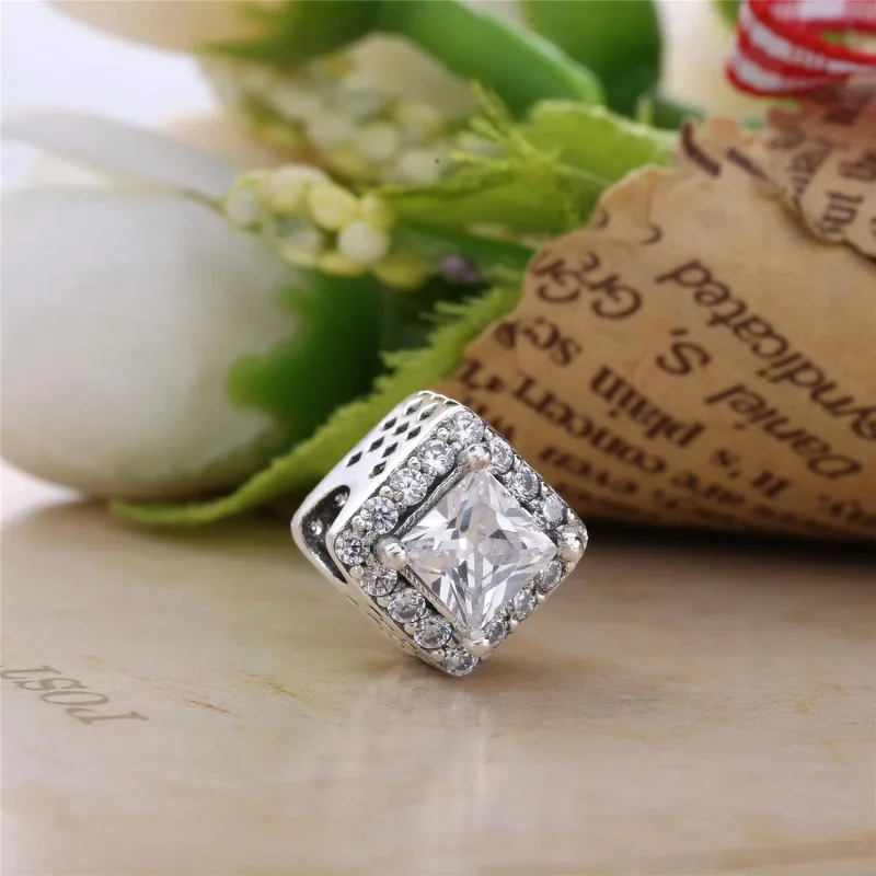 (bilde for) PANDORA Geometric Radiance Clear CZ Charm - 796206cz - Vis 3
