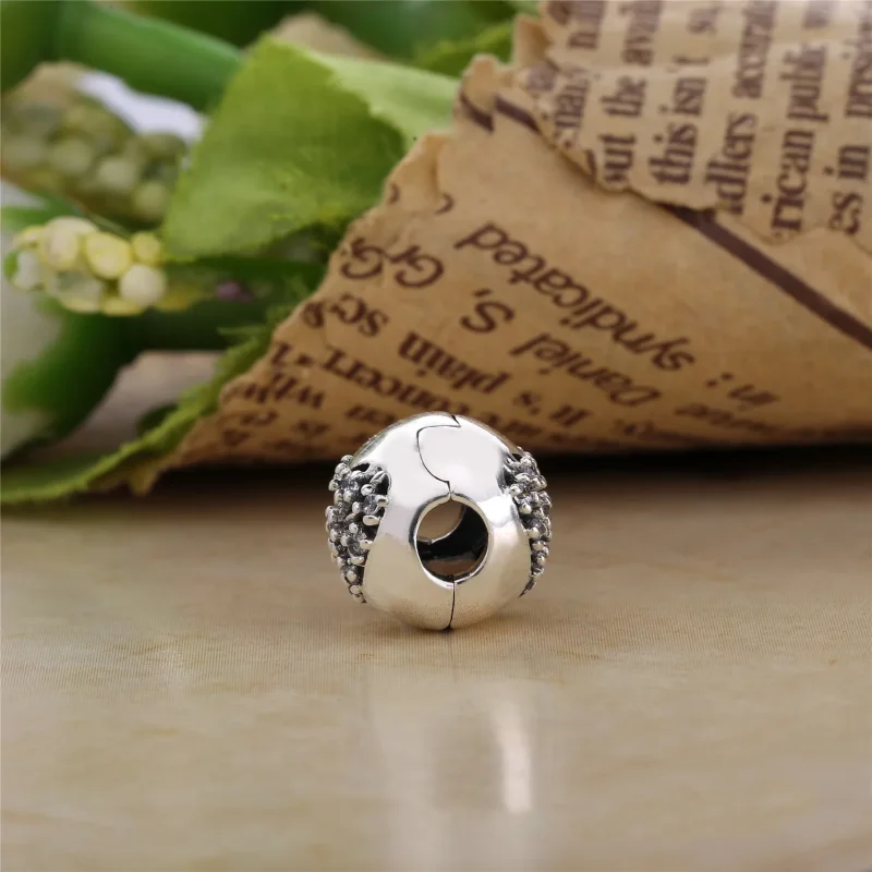 (bilde for) PANDORA Heart of Winter Clip, klar CZ - 796388CZ - Vis 3