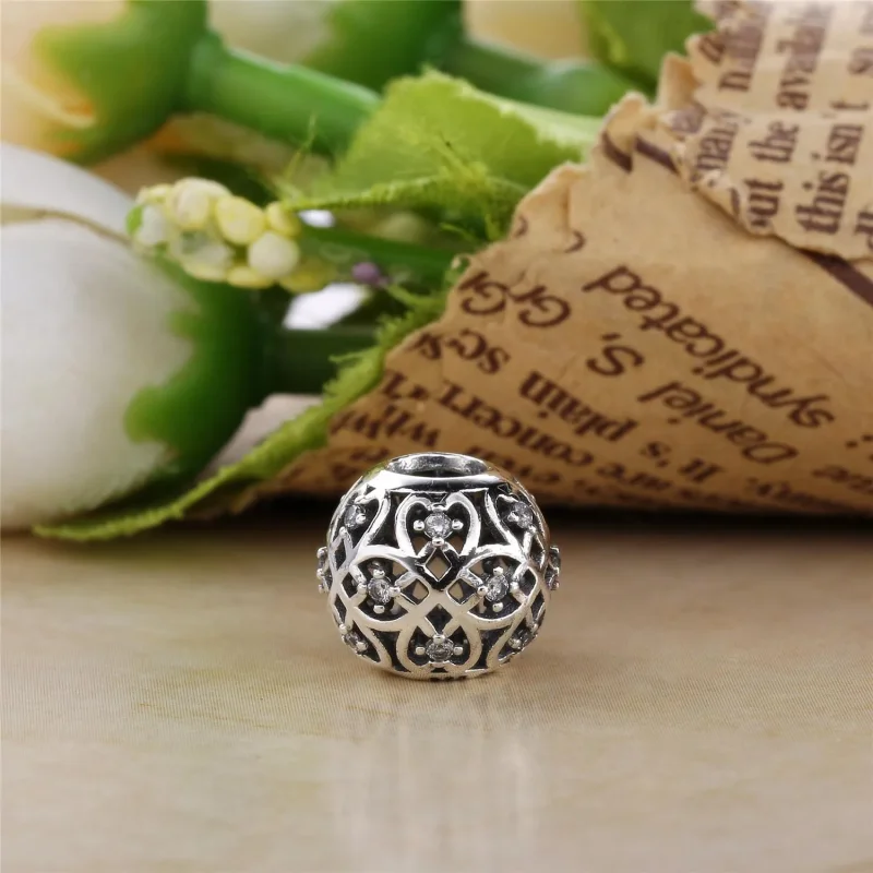 (bilde for) Pandora Intricate Lattice Openwork Charm - 791295CZ - Vis 3