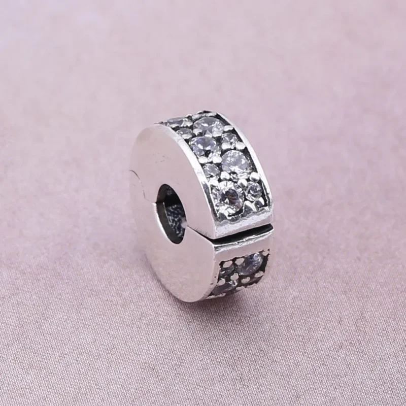 (bilde for) Pandora Klar Pavé Klemmecharm - 791817CZ - Vis 2