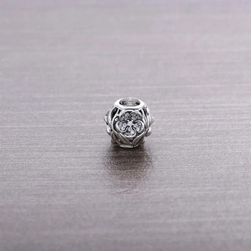 (bilde for) Pandora Pavé Mystic Floral Openwork Charm - 791419CZ - Vis 2