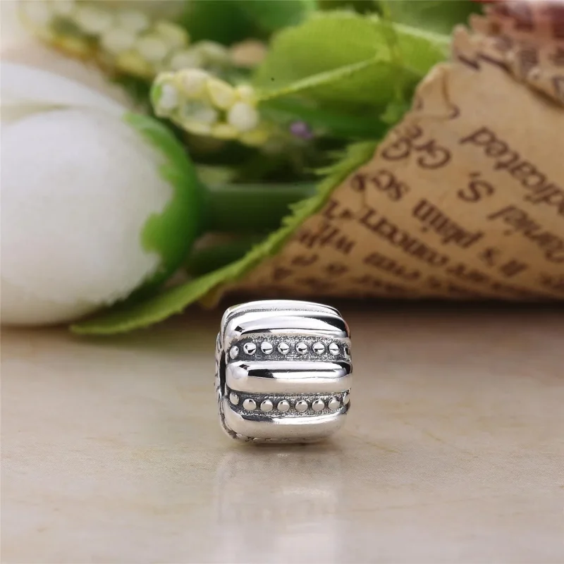 (bilde for) Pandora Prikker og Riller Tønneformet Charm - 790446 - Vis 2