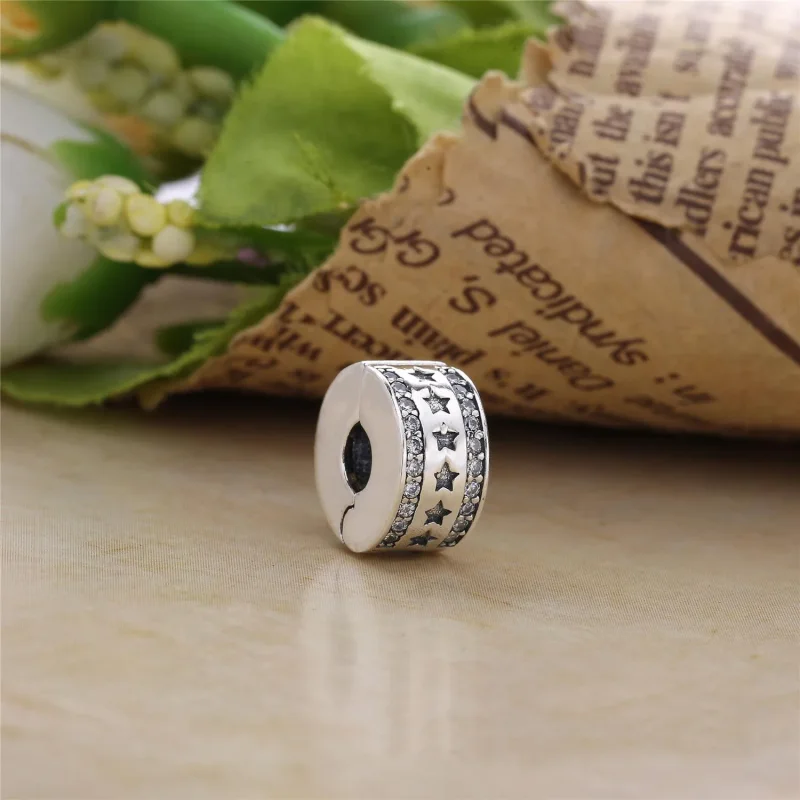 (bilde for) Pandora Rad med stjerner Klemmecharm - 796381CZ - Vis 2