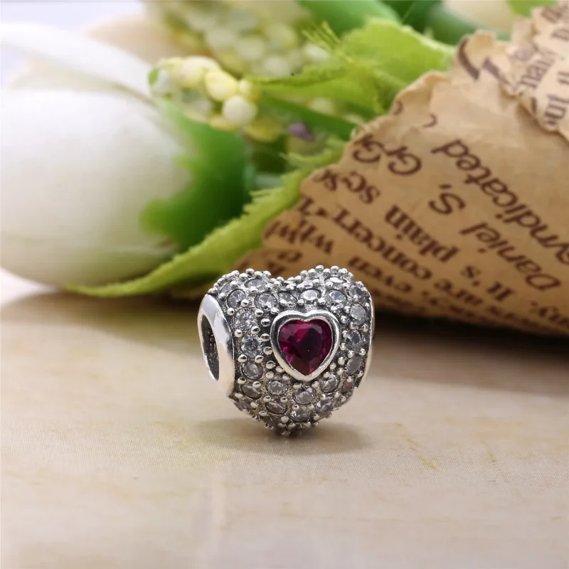 (bilde for) Pandora Red Pavé Triple Heart Charm - 791168SRU - Vis 4