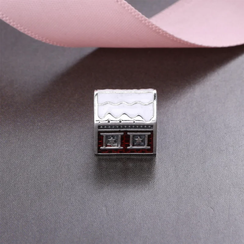 (bilde for) Pandora Santa's Home silver charm with white and red enamel - 792003ENMX - Vis 2