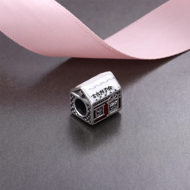 (bilde for) Pandora Santa's Home silver charm with white and red enamel - 792003ENMX - Vis 3