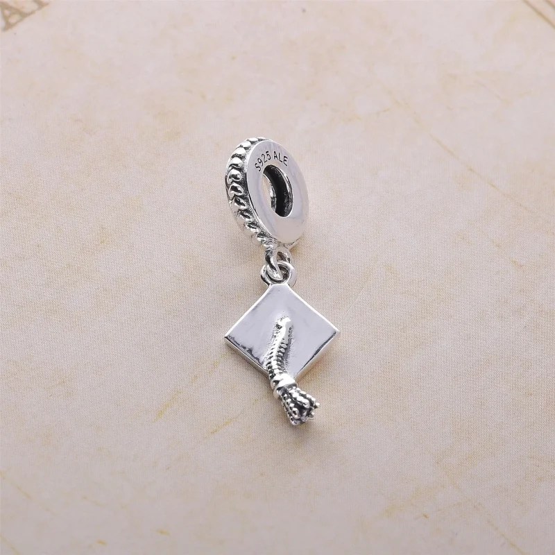 (bilde for) Pandora Studentlue Hengende Charm - 791892 - Vis 2