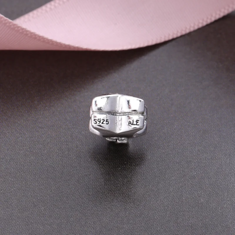 (bilde for) PANDORA Sweet Gingerbread Man Charm Clip - 792002EN07 - Vis 3