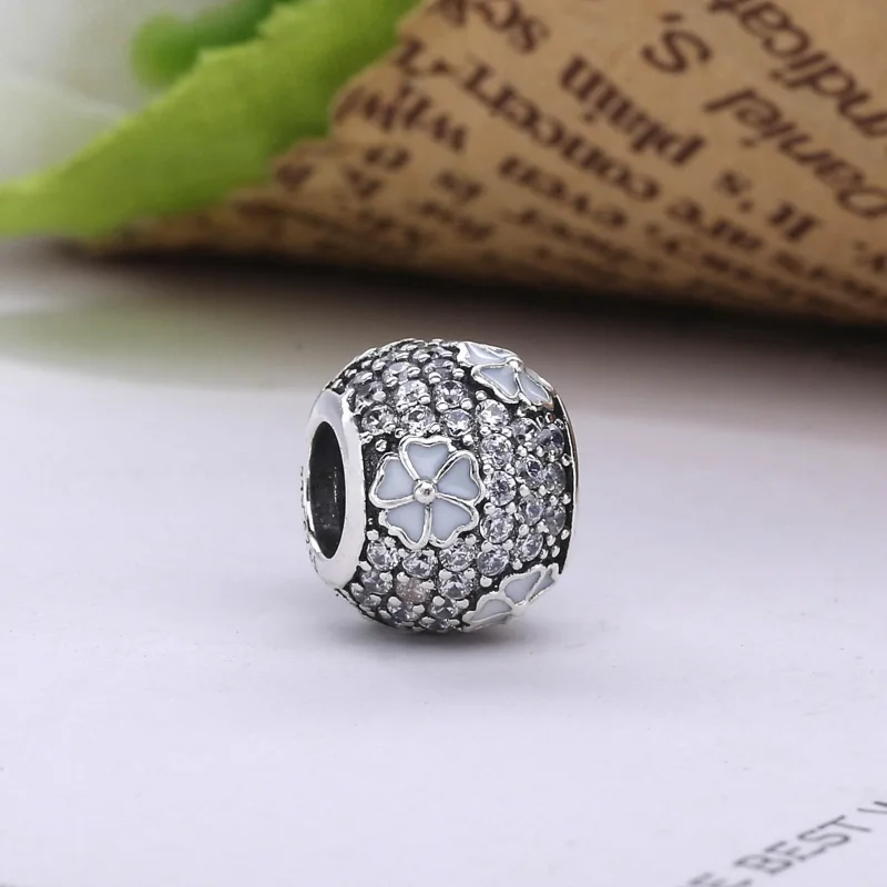 (bilde for) PANDORA White Primrose Meadow Charm - PX00269-1 - Vis 2
