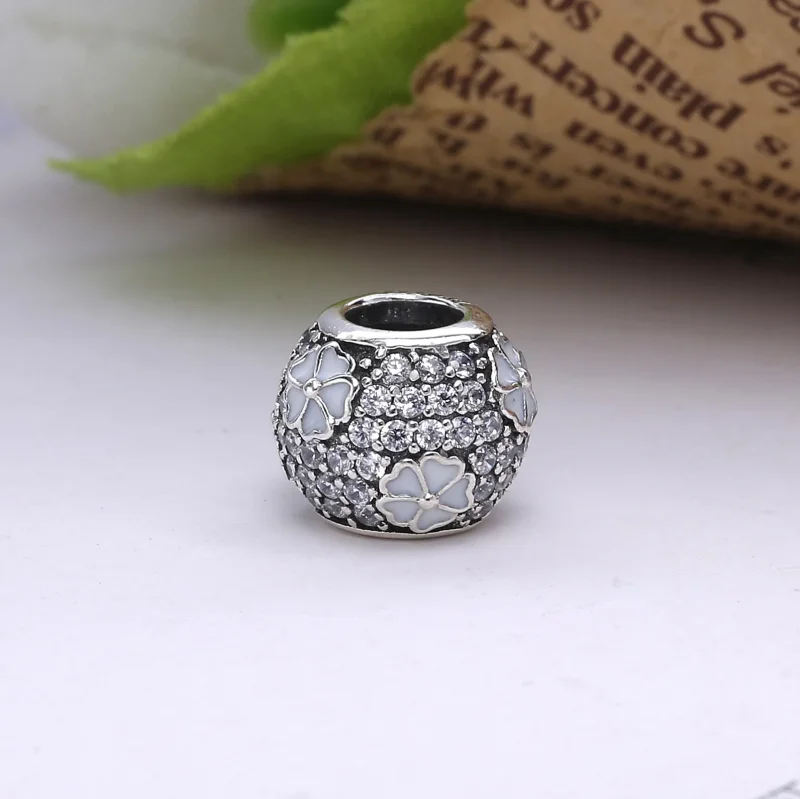 (bilde for) PANDORA White Primrose Meadow Charm - PX00269-1 - Vis 3