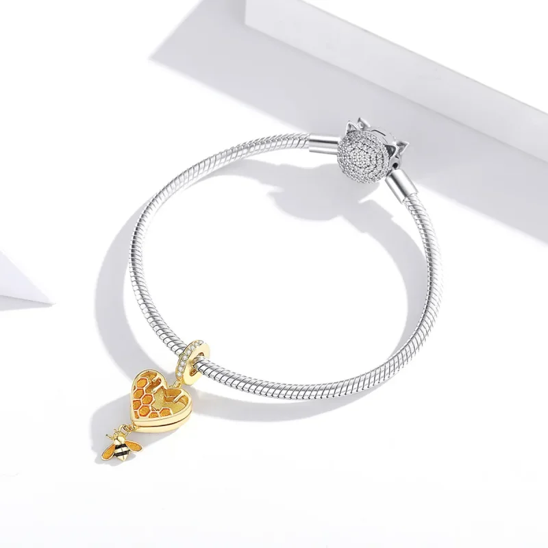 (bilde for) Pandora Style 18 karat gullbelagt Love Honeycomb Dangle - SCC1714 - Vis 3