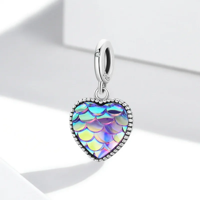 (bilde for) Pandora Style Fish Scale Heart Dingle - SCC2007 - Vis 2