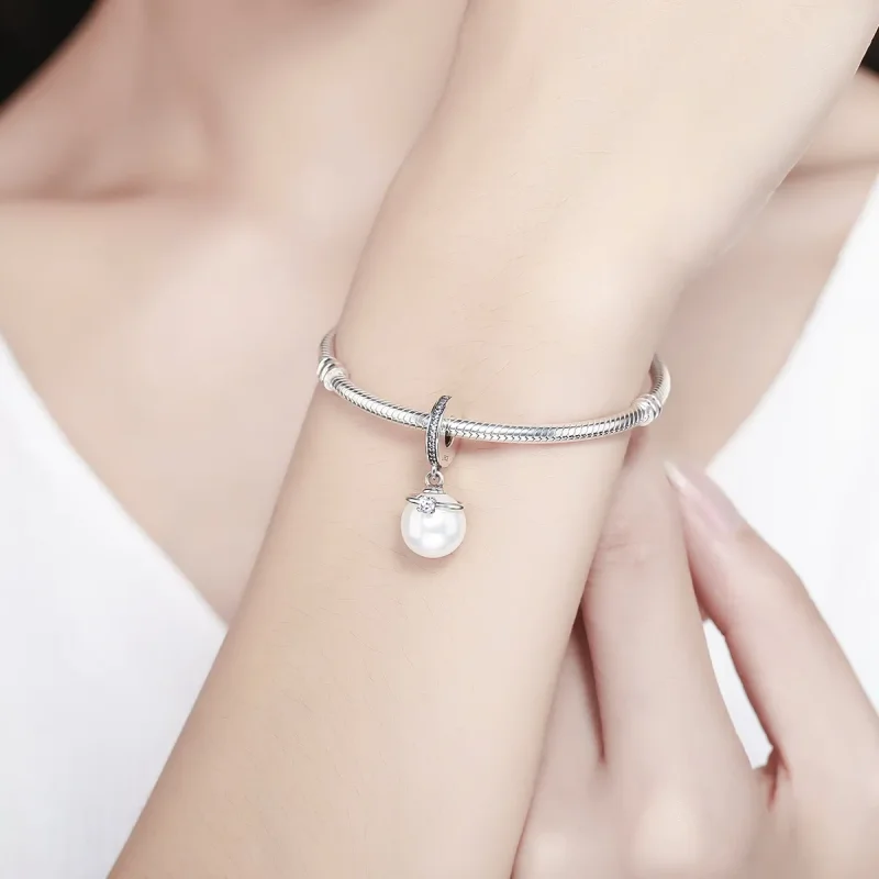 (bilde for) Pandora Style Silver Elegant Pearls Dangle - SCC137 - Vis 7