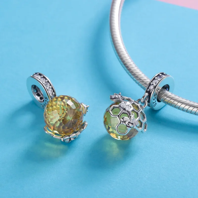 (bilde for) Pandora Style Silver Honeycomb Dangle - SCC879 - Vis 4