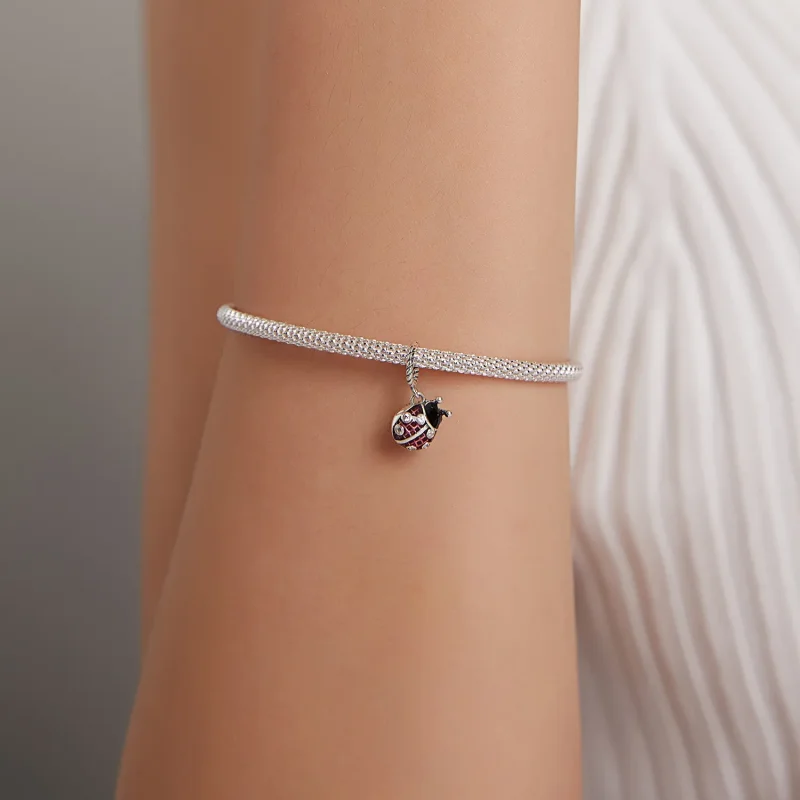 (bilde for) Pandora Style Sølv Seks-Star Ladybug Dangle - SCC1874 - Vis 5