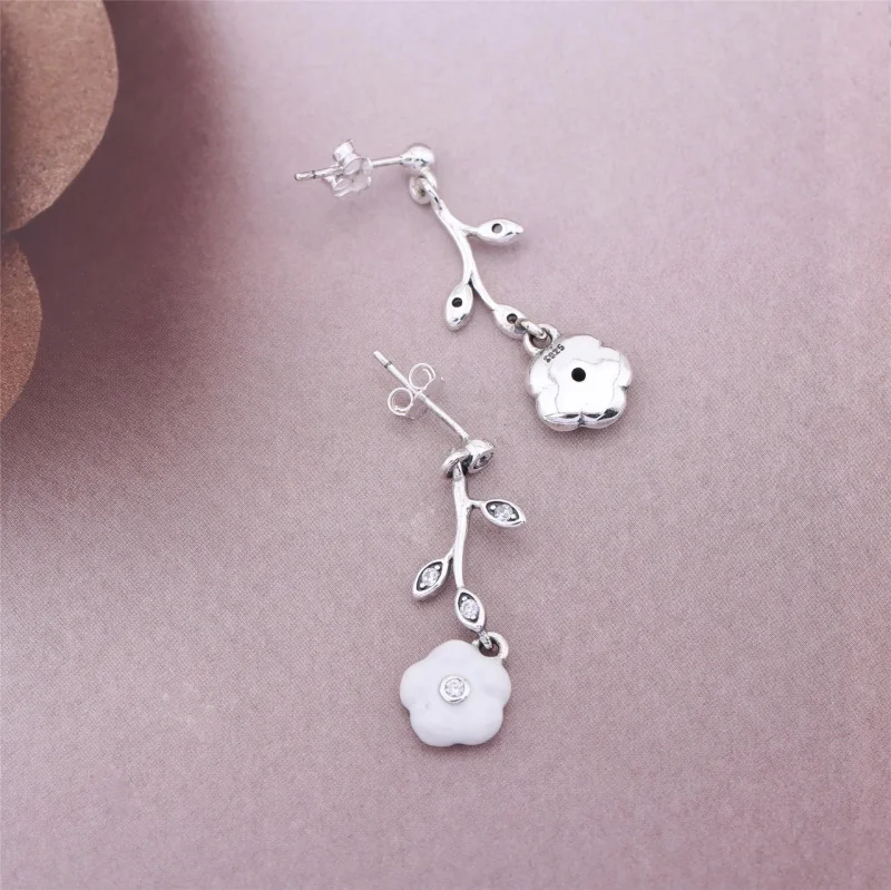 (bilde for) Pandora Floral silver earrings with mother of pearl and clear cubic zirconia - 2 - Vis 2
