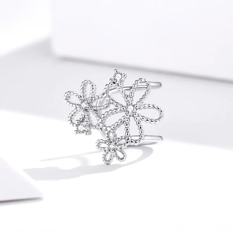 (bilde for) Pandora-stil sølv skinnende blomster øredobber - SCE921 - Vis 4