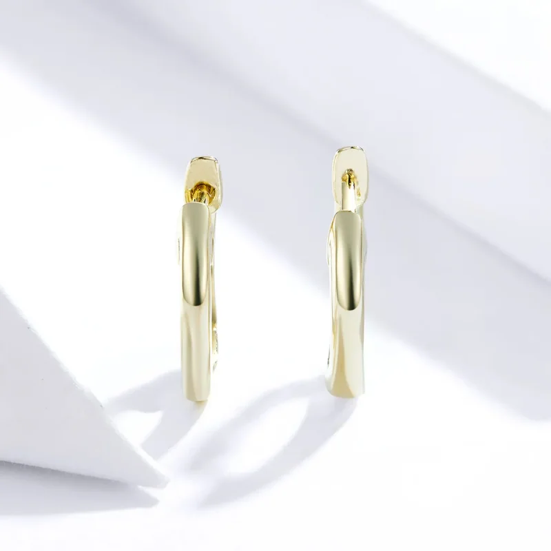 (bilde for) Pandora Style 18 karat gullbelagte enkle bøyle øredobber - SCE808 - Vis 2