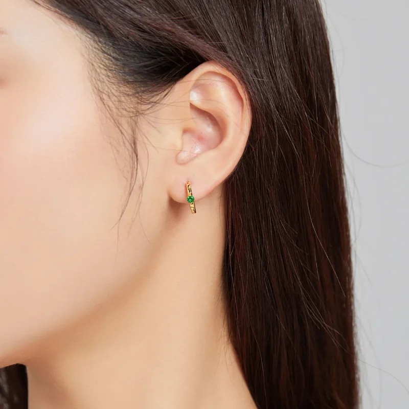 (bilde for) Pandora Style 18 karat gullbelagte grønne sirkon øredobber - SCE1050-GN - Vis 5