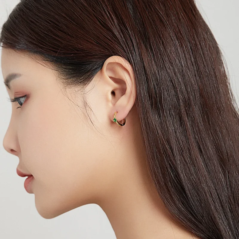 (bilde for) Pandora Style 18 karat gullbelagte grønne sirkon øredobber - SCE1050-GN - Vis 6