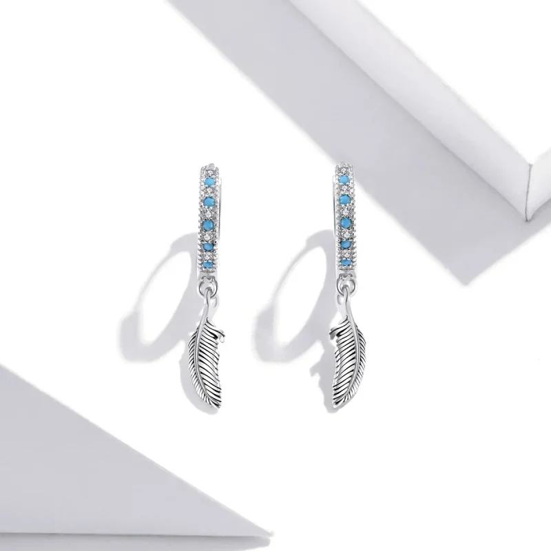 (bilde for) Pandora Style Silver Feather Dingle øredobber - SCE898 - Vis 2