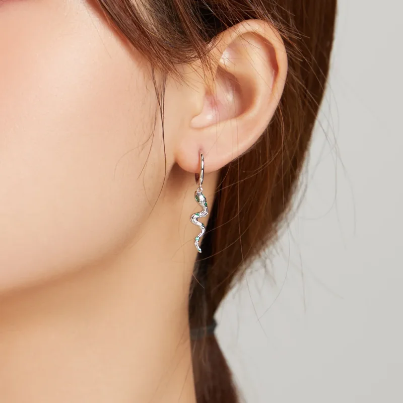 (bilde for) Pandora Style Silver The Love of The Snake & Green Heart Dingle øredobber - SCE1 - Vis 7