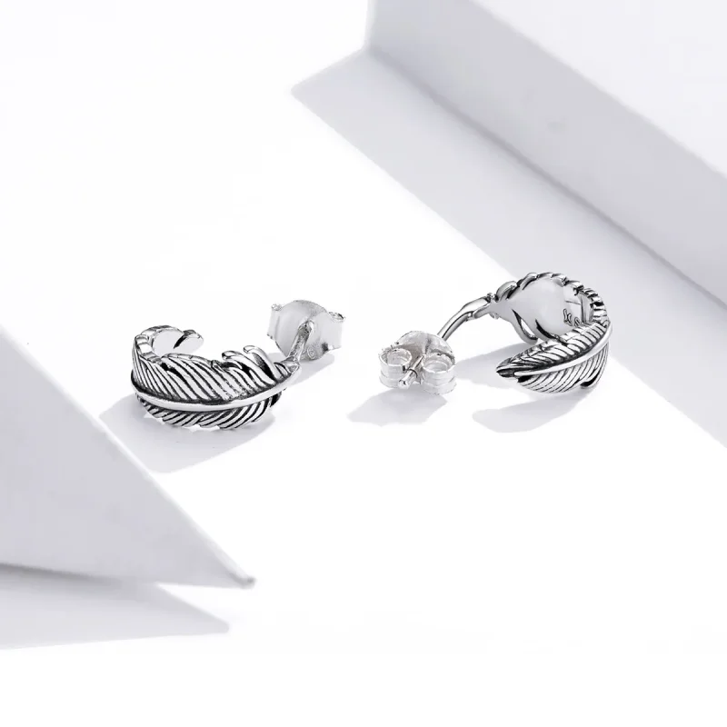 (bilde for) Pandora Style Sølv Fjær Hoop øredobber - SCE923 - Vis 4