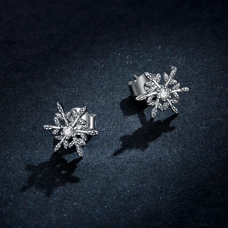 (bilde for) Pandora Style Sølv romantiske snøfnugg øredobber - BSE424 - Vis 5