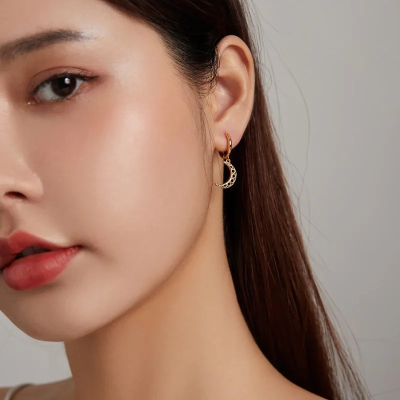(bilde for) Pandora Style Minimalism - Crescent Hoop øredobber - SCE1191 - Vis 5