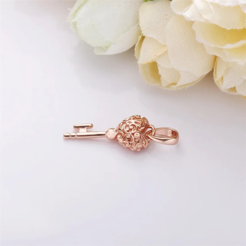 (bilde for) Regal pattern key PANDORA Rose pendant - 387725 - Vis 2