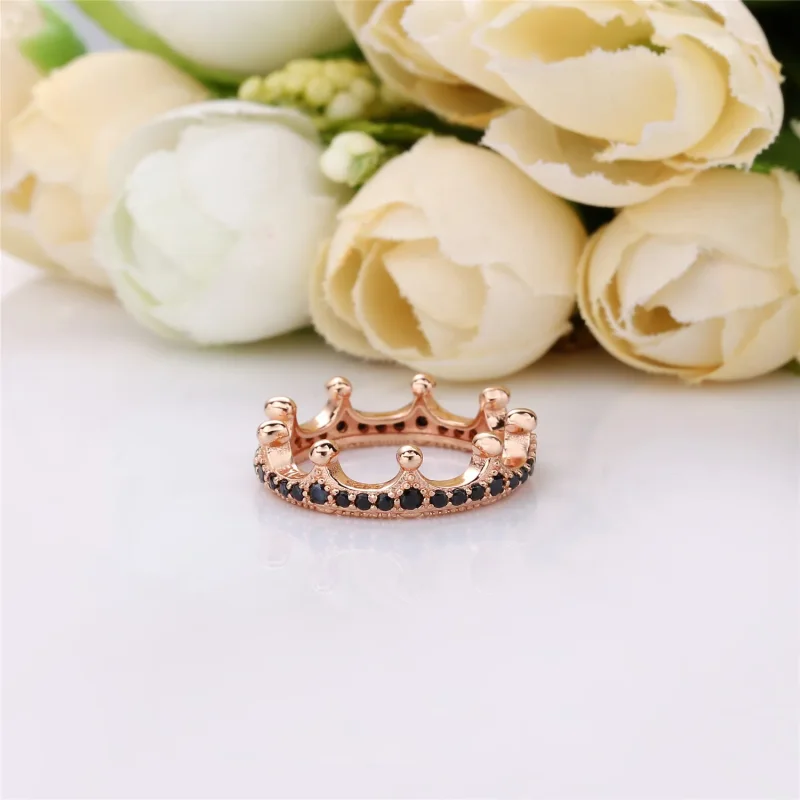 (bilde for) Pandora Crown 14k rose gold-plated ring with black crystal - 187087NCK - Vis 3