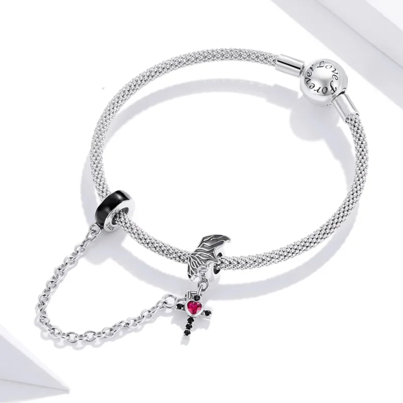 (bilde for) Pandora Style Silver Winged Cross Safety Chain - SCC1781 - Vis 3