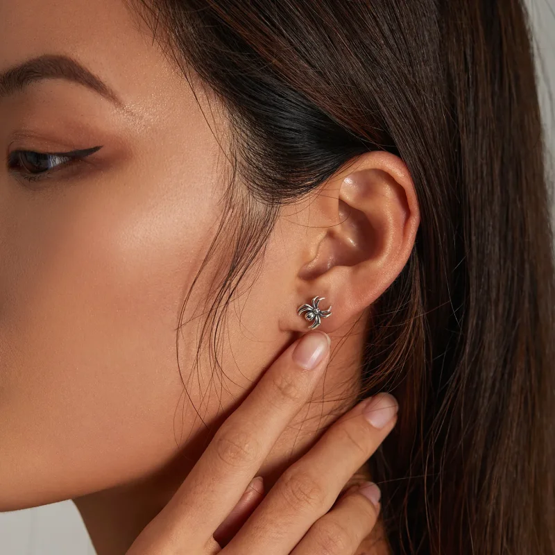 (bilde for) Pandora Style åttebente edderkopp øredobber - SCE1290 - Vis 6