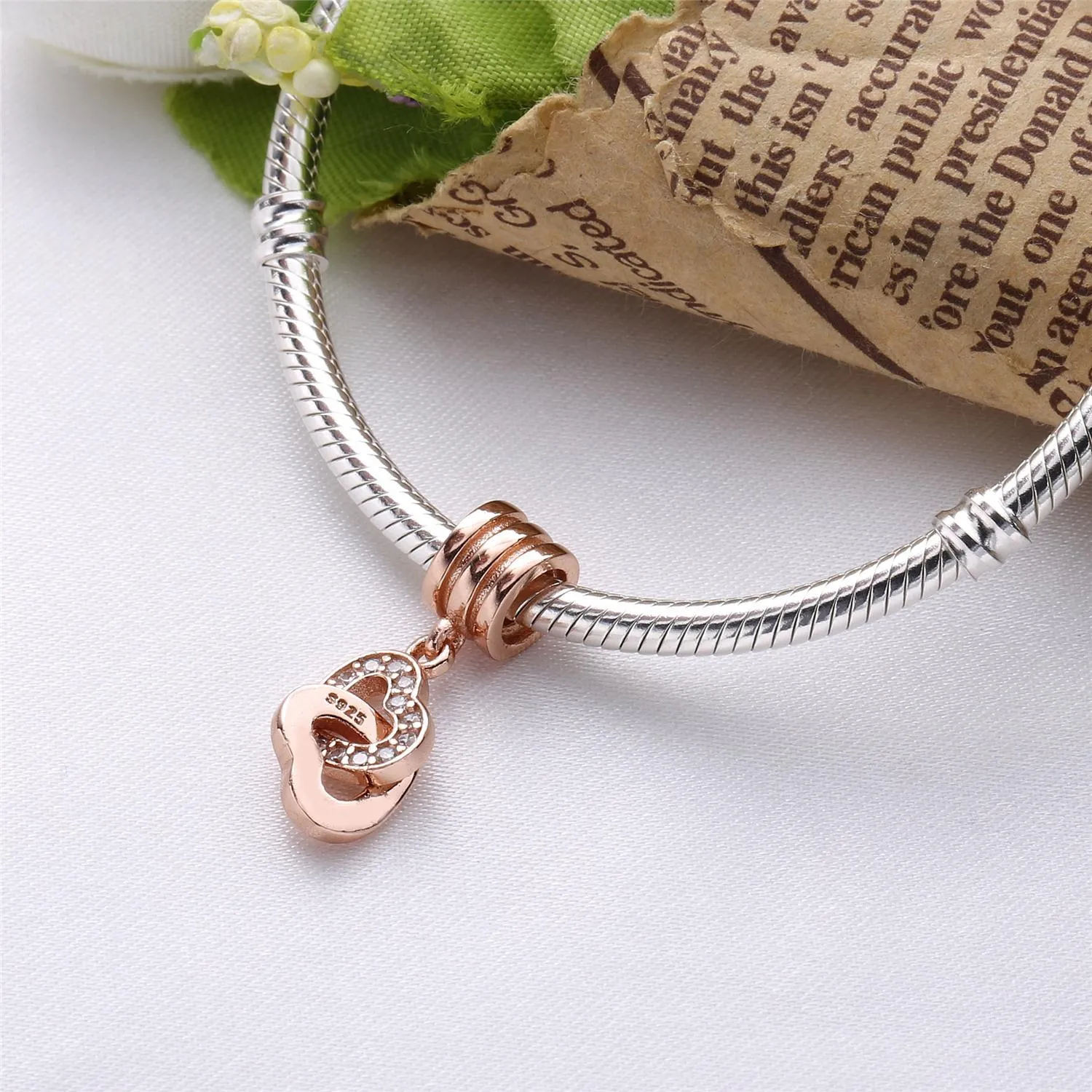 Pandora Sammenflettede Hjerter Hengende Charm - 781242CZ