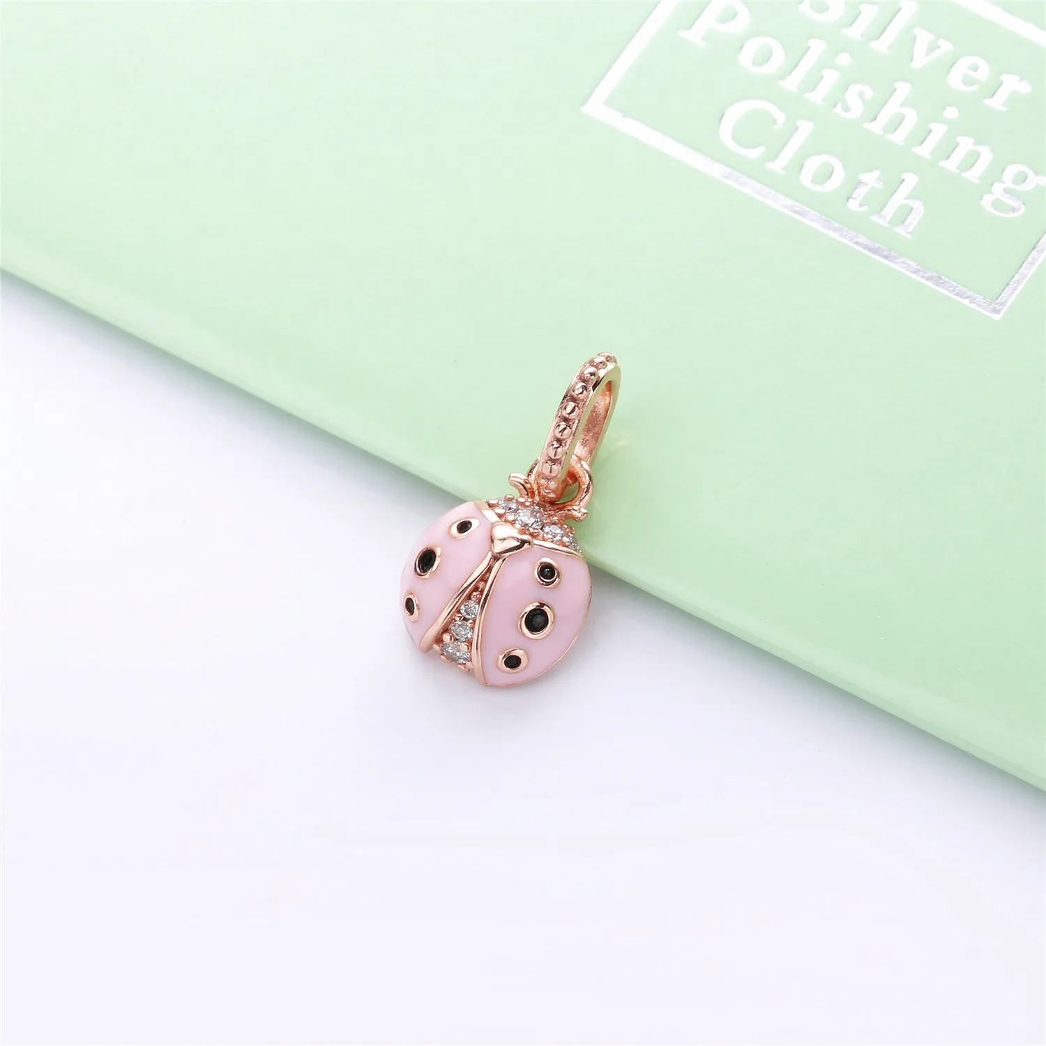 Pandora Rosa Marihøne Anheng - 387909EN160