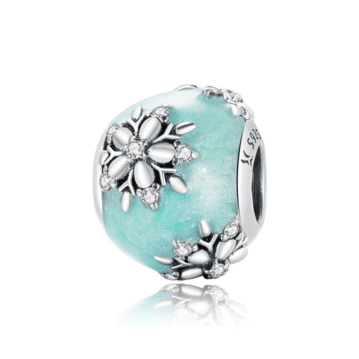 pandora style shiny snowflakes charm scc1650