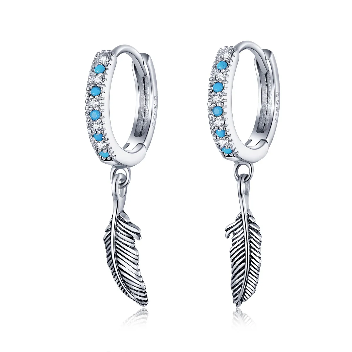 pandora style silver feather dingle øredobber sce898