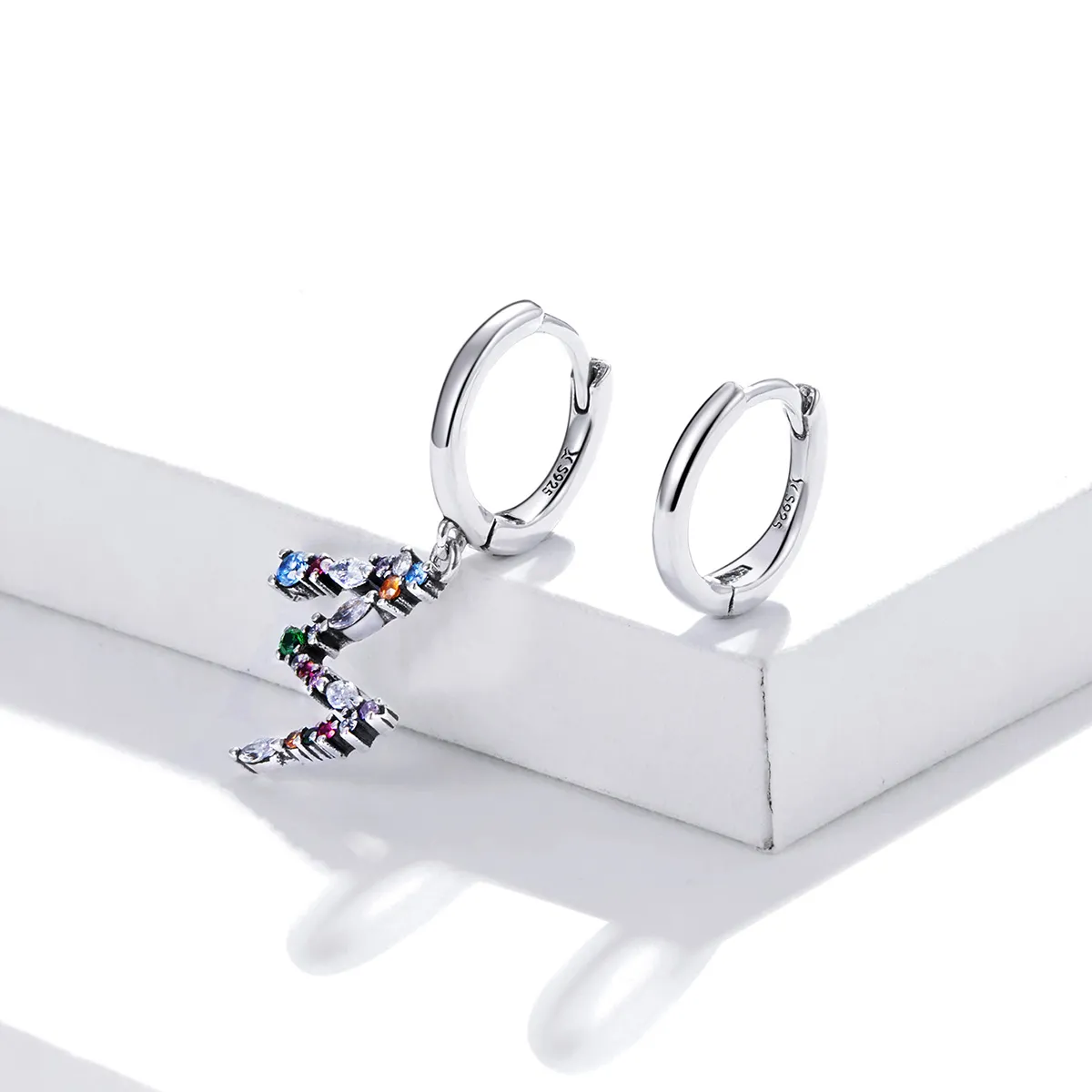 Pandora Style Sølv Fargerike Letter M Dingle øredobber - SCE1031
