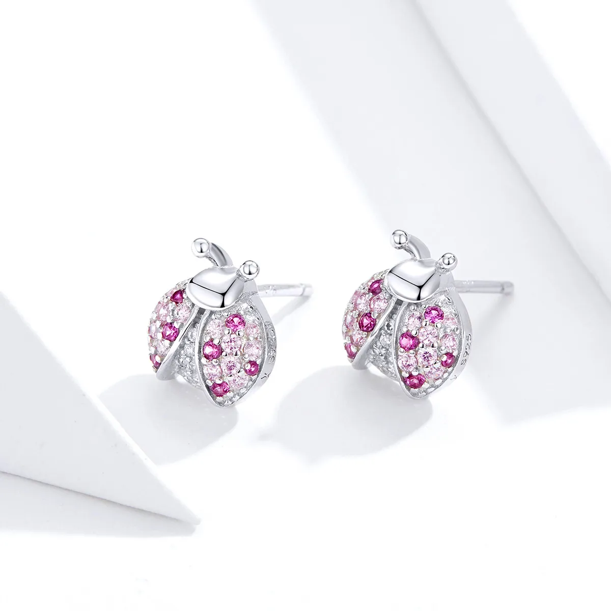 Pandora Style Sølv Ladybug ørepynt - SCE715