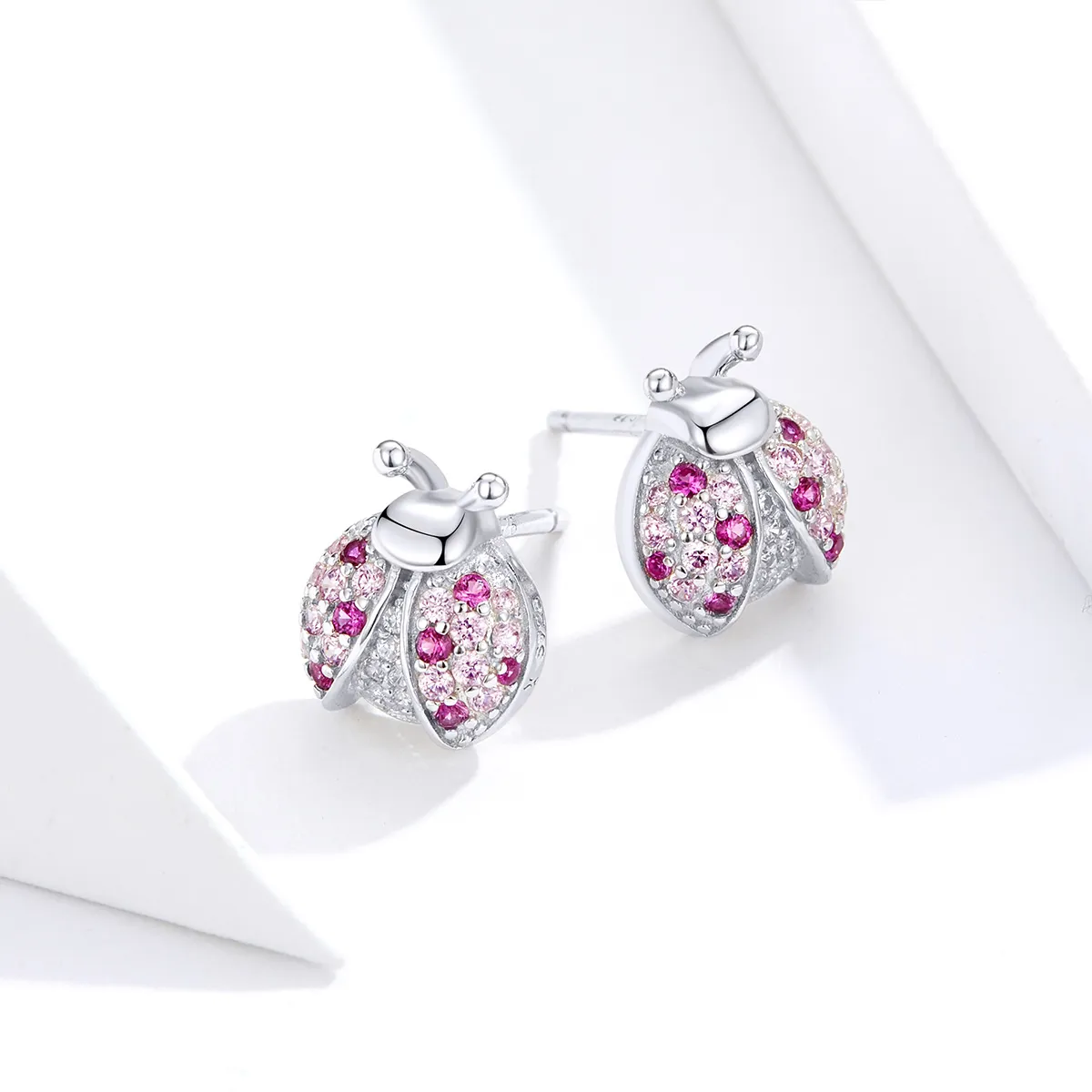 Pandora Style Sølv Ladybug ørepynt - SCE715