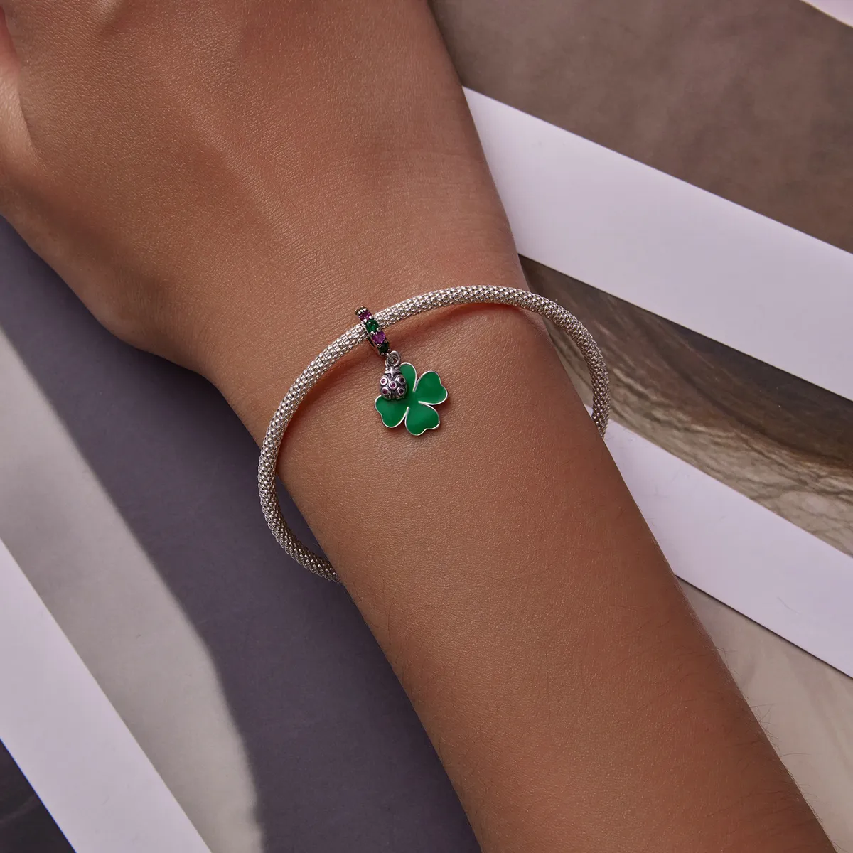 Pandora Style Ladybug Clover Dingle - SCC2187